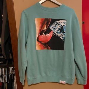 Men’s diamond crewneck